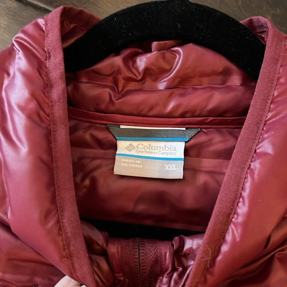 Columbia Minnesota Gophers puffer and hat EUC - Picture 13 of 13